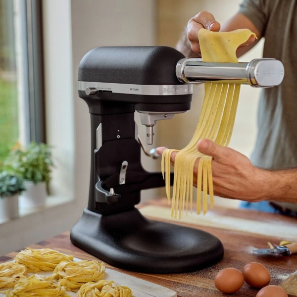 Миксер KitchenAid Artisan 6.6 л, черный чугун, 5KSM70SHXEBK