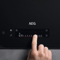 Индукционная варочная поверхность AEG IAE84881FB