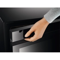Встраиваемый винный шкаф Electrolux EWUD040B8B