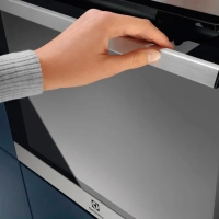 Духовой шкаф Electrolux EOF4P56X