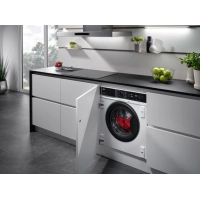 Стиральная машина встраиваемая с фронтальной загрузкой AEG L7FNE48SI