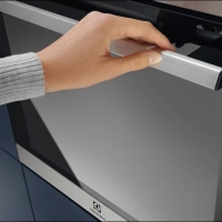 Духовой шкаф Electrolux EOF3H40BX
