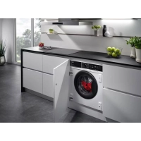 Стирально-сушильная машина встраиваемая AEG L7WBE68SI