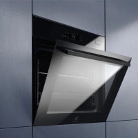 Духовой шкаф Electrolux EOB8S39Z