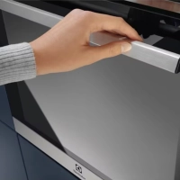 Духовой шкаф Electrolux EOE7C31X
