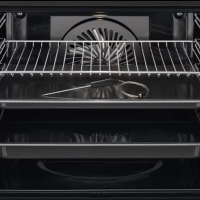 Духовой шкаф Electrolux EOE7P31Z