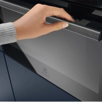 Духовой шкаф Electrolux EVL8E08Z